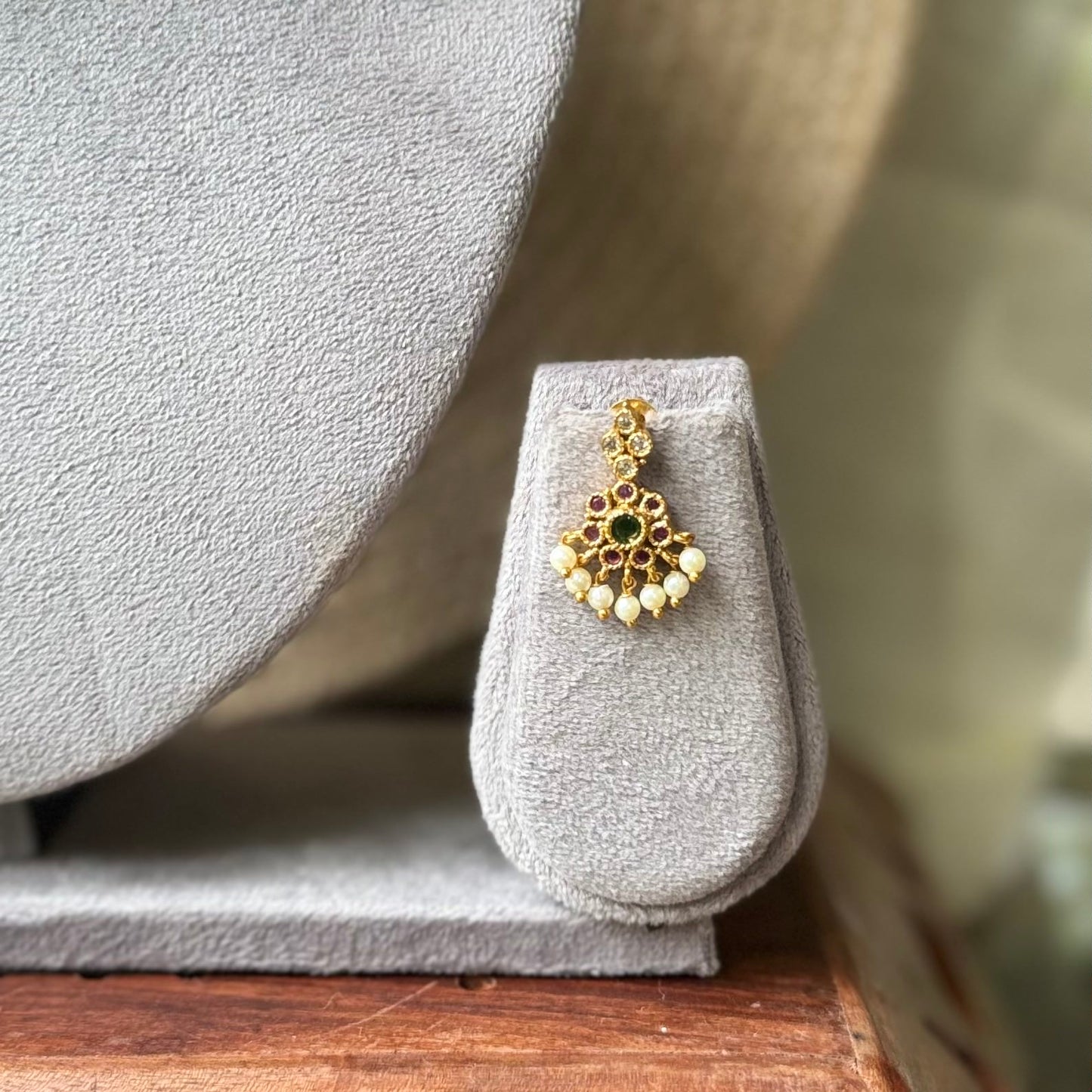 Simple Floral Pendent