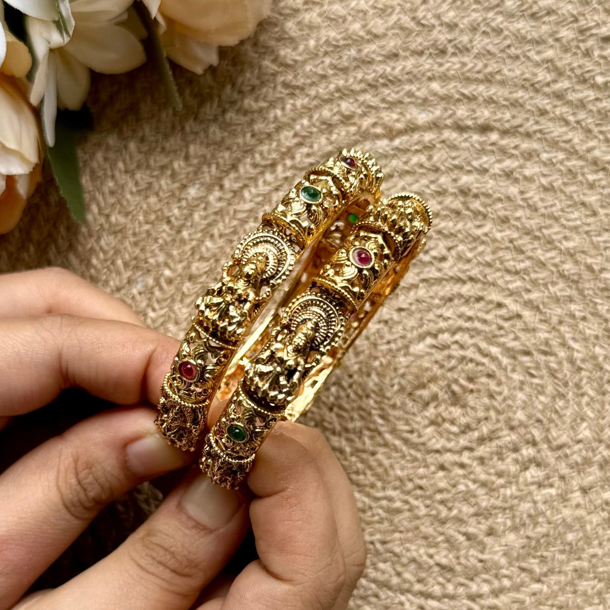 BANGLES