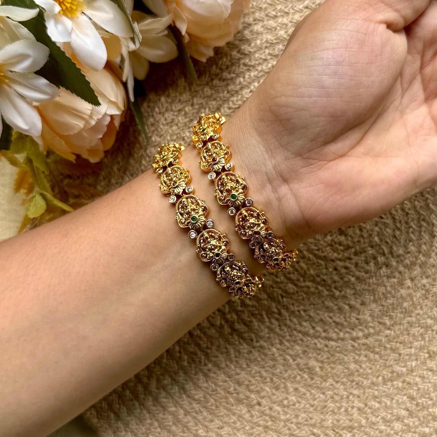 Bridal bangles with stone