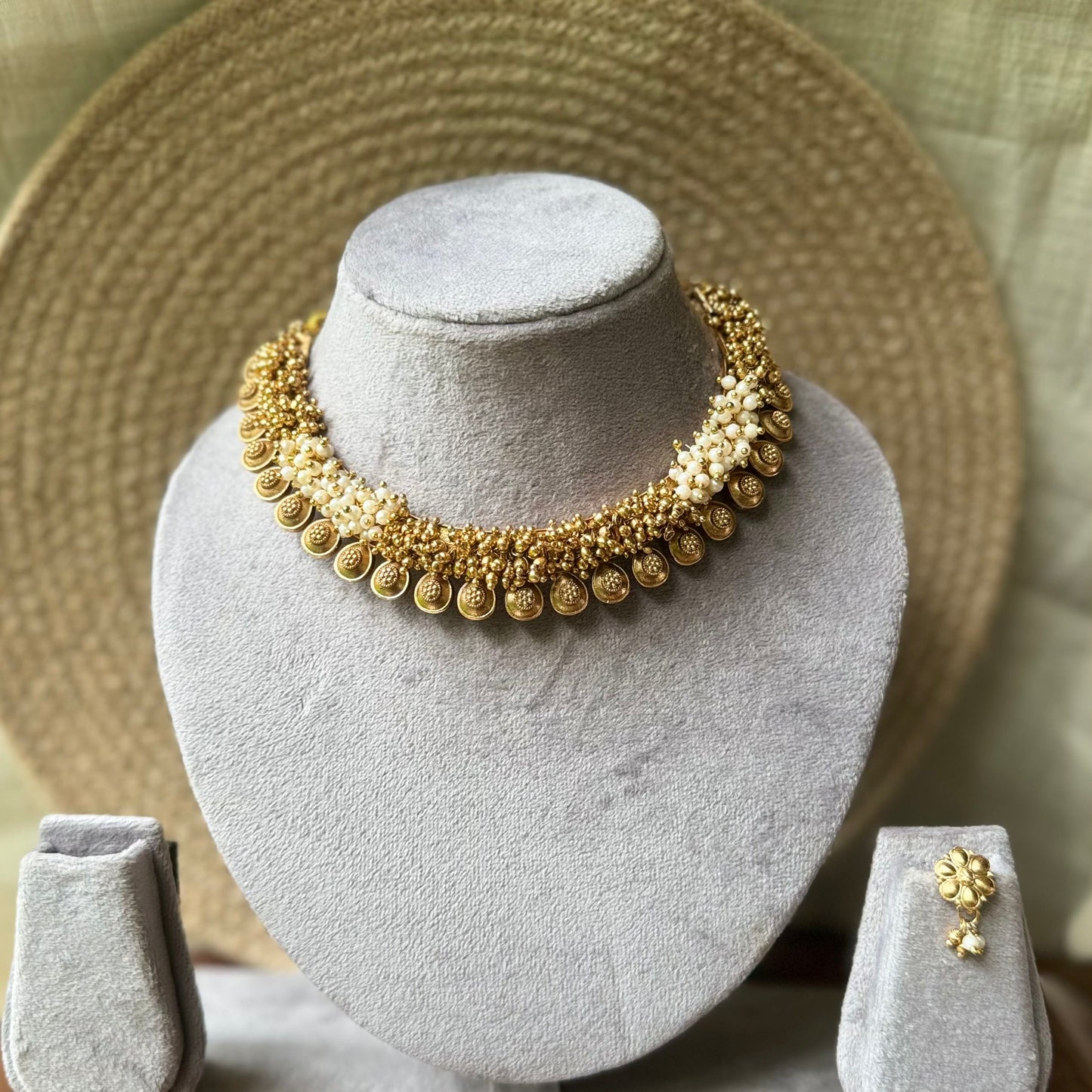 Pearl Gold Dropping Necklace