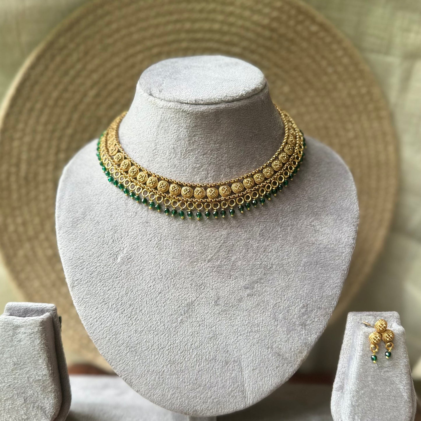 Emarald Droppings necklace
